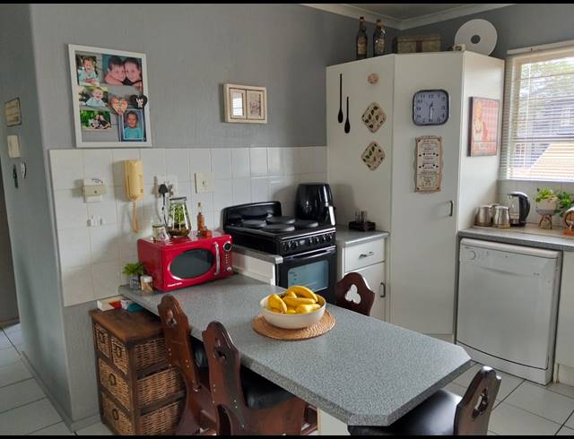 2 BEDROOM APARTMENT FOR SALE IN VERWOERDPARK